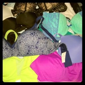 New without tags bras-32/34C